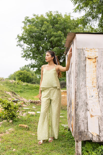PLAIN JANE MUSLIN SILK TOP