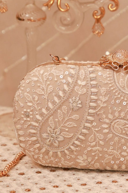 AMYRA - Rhea Threadwork Clutch - Grey