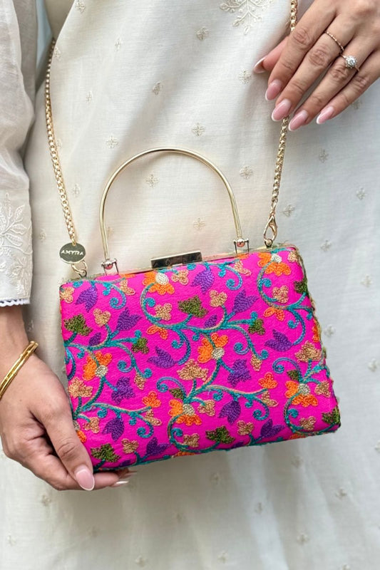 Rouka embroidered Clutch - Pink