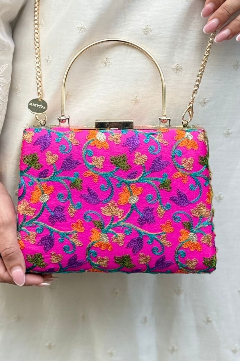 Rouka embroidered Clutch - Pink