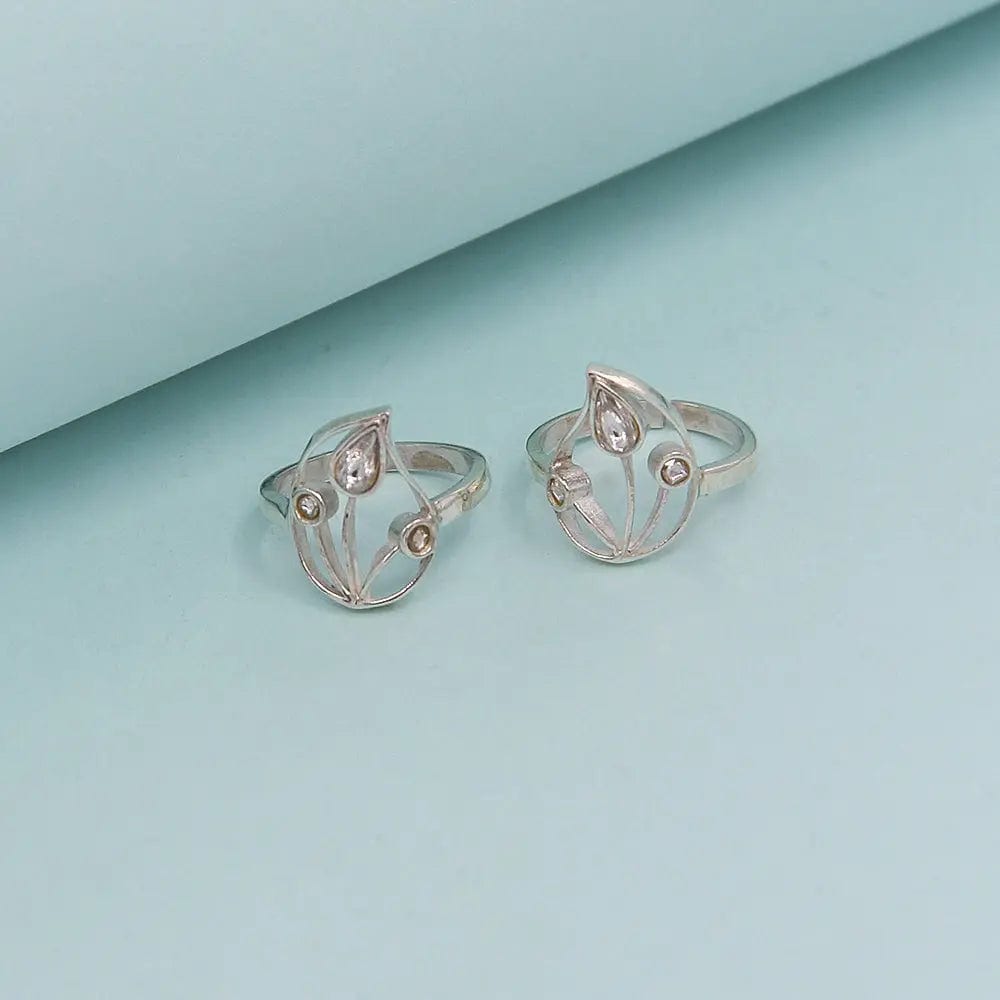 Silver 92.5 Aam Ras White Stone Toe Ring