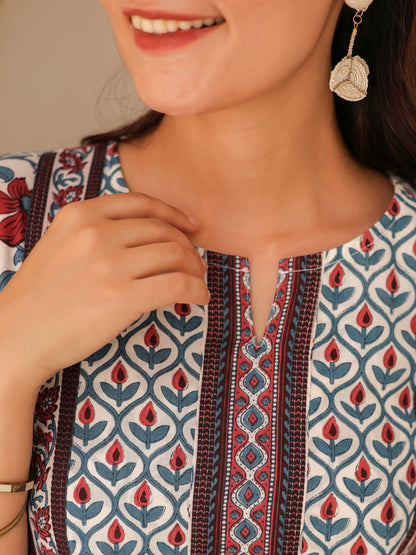 Women Floral Printed Mirror Work Kurta