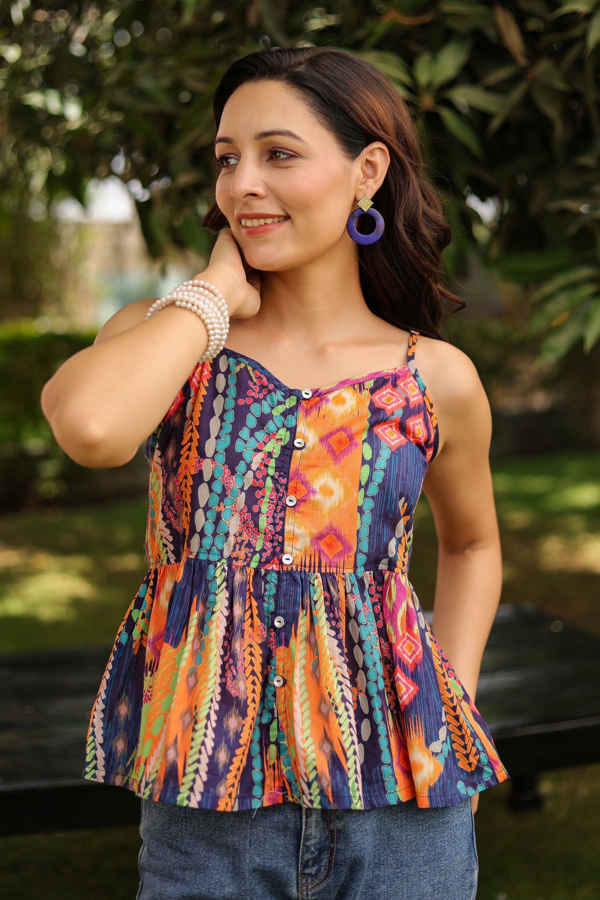 Shoulder strap printed crop top