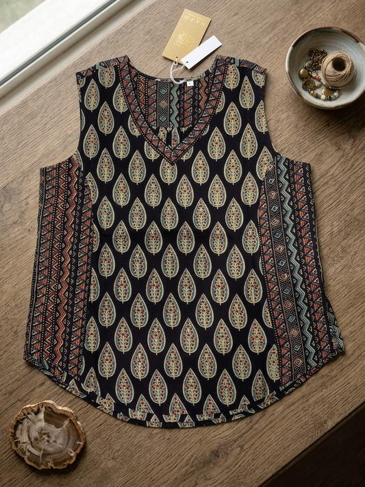 Stylish print cotton top with comfortable fit