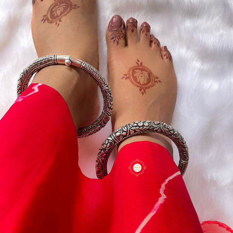 Utsav Chitai Leg Kada