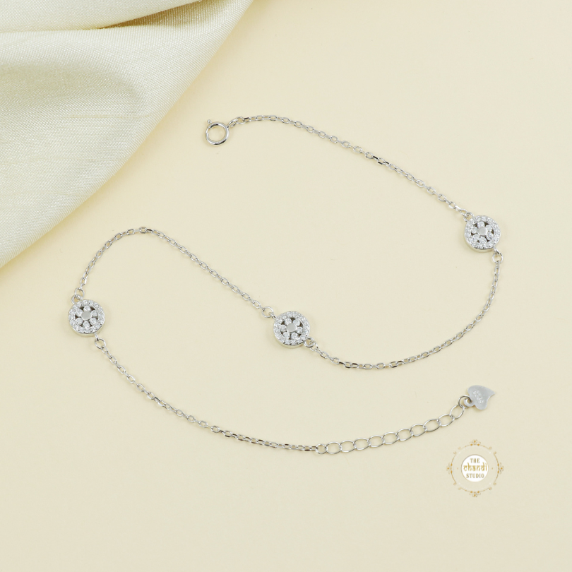 Sparkling Silver Floral Shine Anklet (Piece)