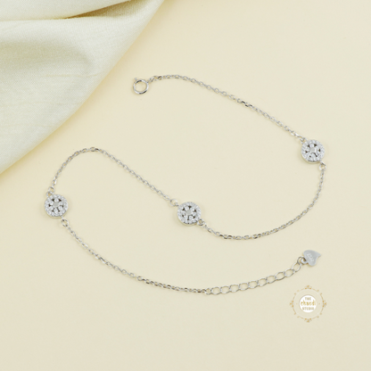 Sparkling Silver Floral Shine Anklet (Piece)