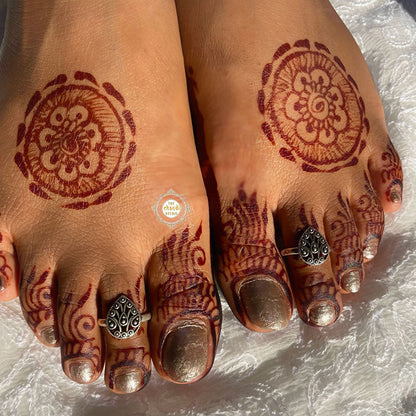 Tiny Leaf Toe Ring