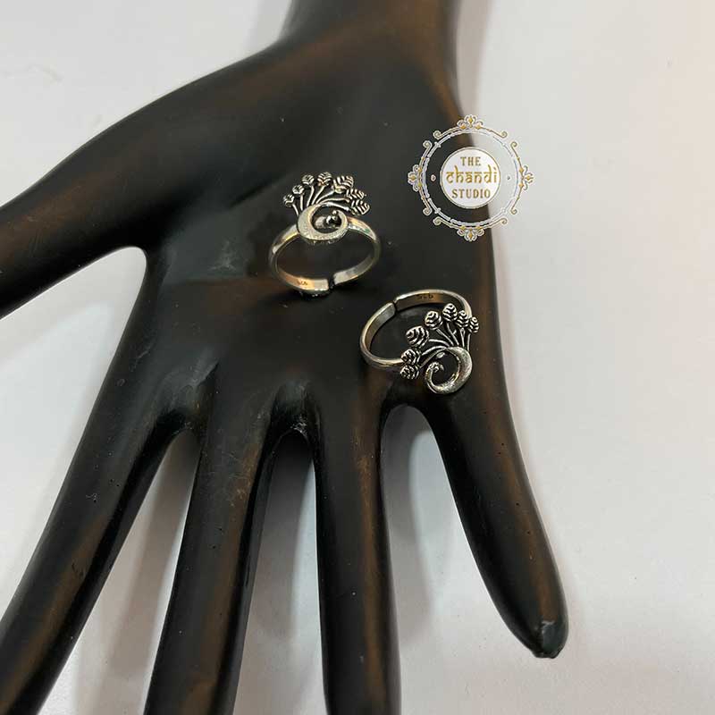 Pihu Toe Ring