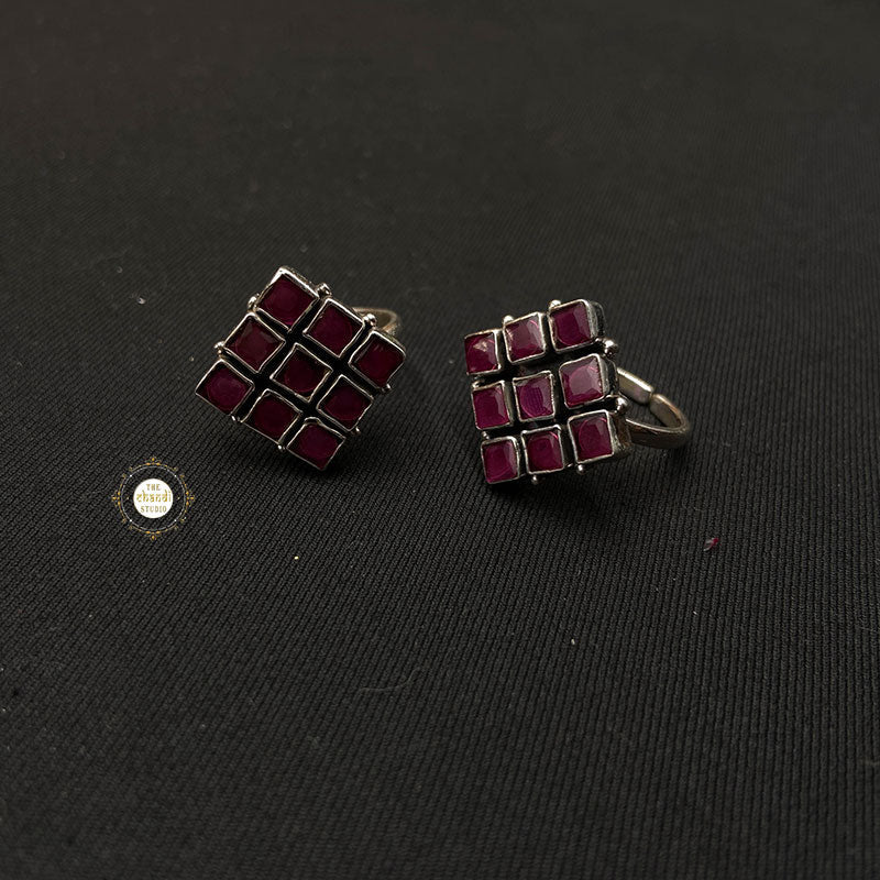 stone toe rings