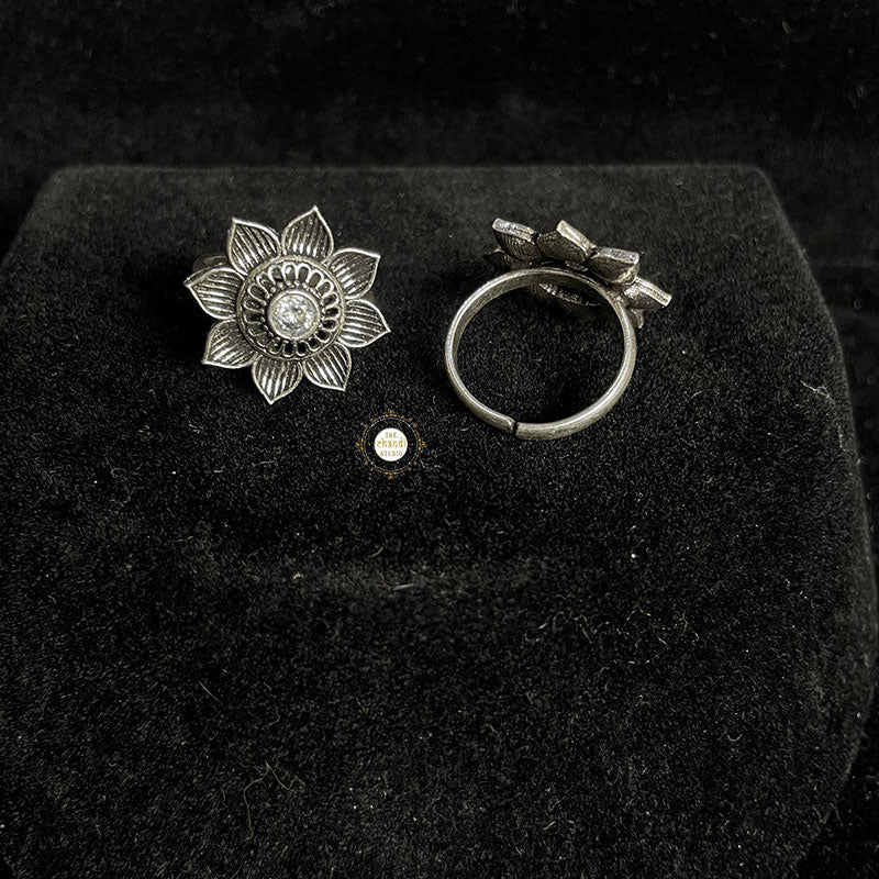 Pure Silver Floral Design Toe Ring