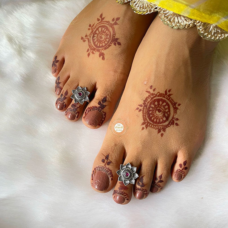 Pure Silver Floral Design Toe Ring
