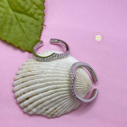 Sparkling Silver Crown Toe Ring