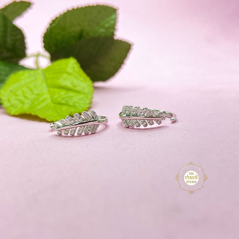 Sparkling Silver Leaf Toe Ring