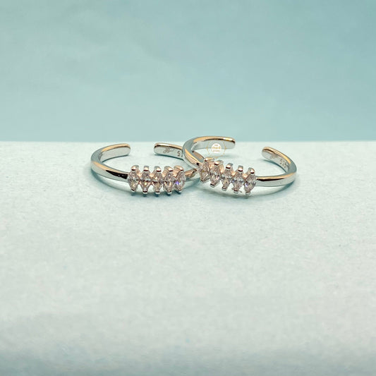 Sparkling Silver Glimmer Band Toe Ring