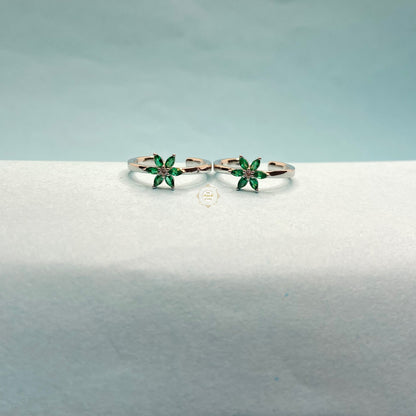 Sparkling Silver Flower Toe Ring