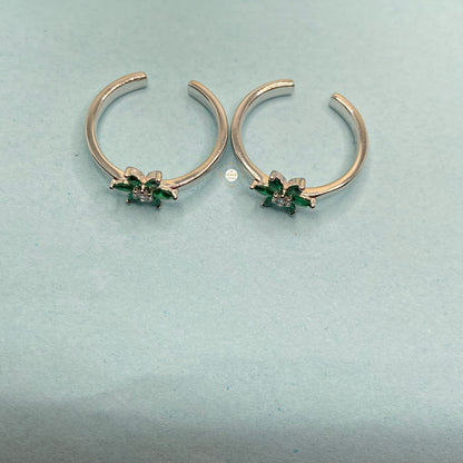 Sparkling Silver Flower Toe Ring