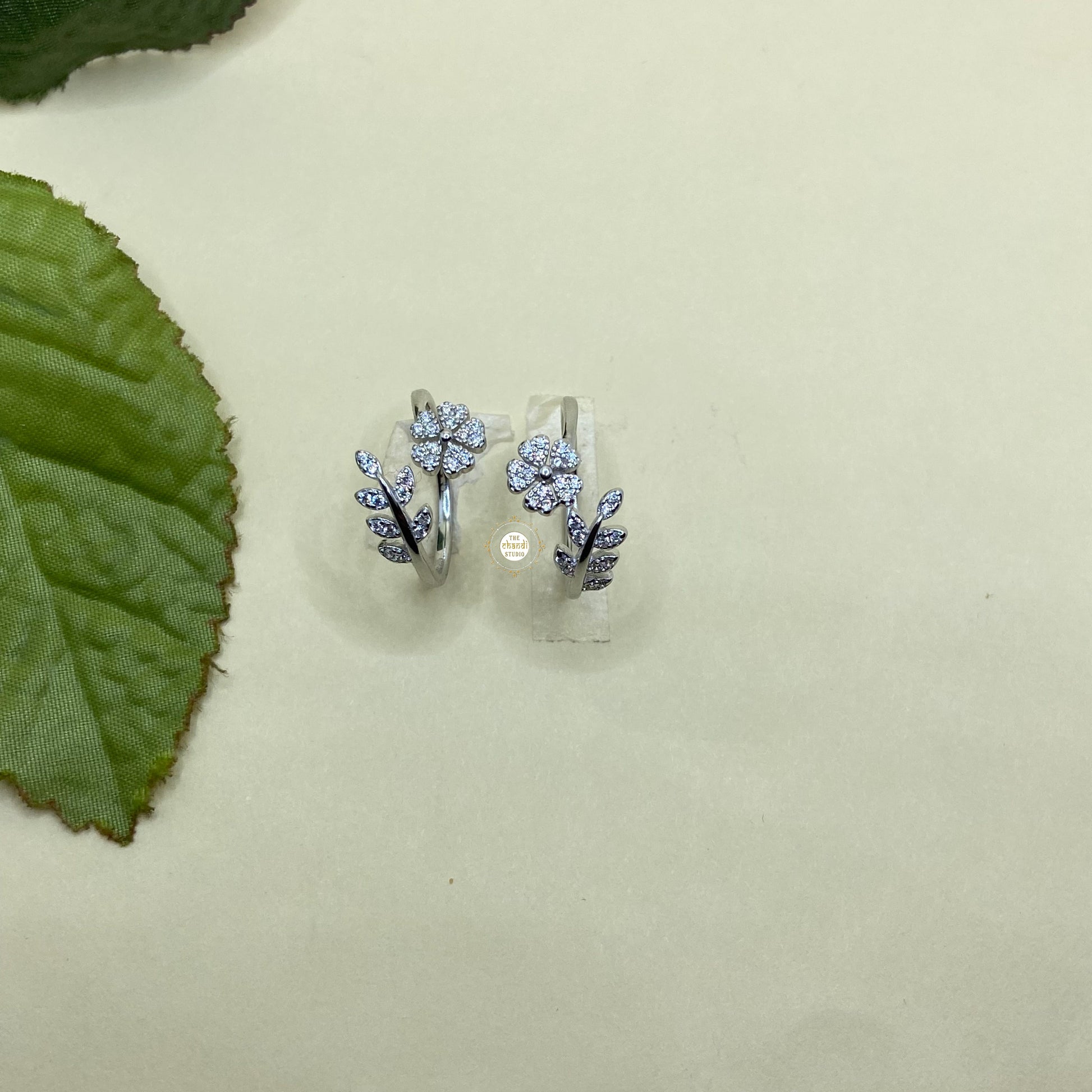 Sparkling Silver Twilight Toe Ring