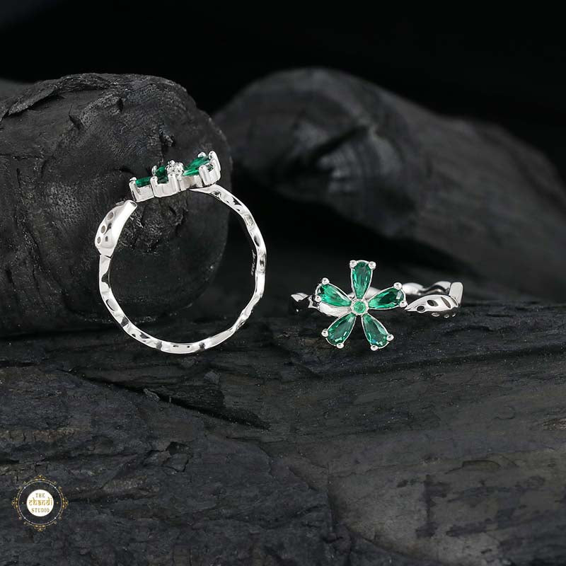 Sterling Silver Sparkling Flower Toe Ring