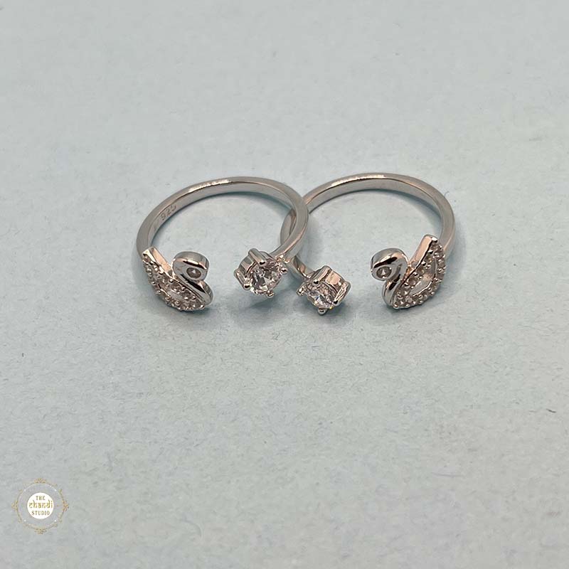 Sterling Silver Sparkling Graceful Swan Toe Ring