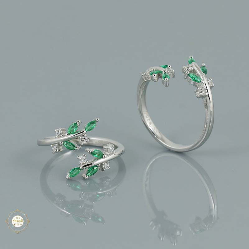 Sterling Silver Sparkling  Blossom Toe Ring