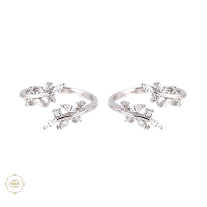 Sterling Silver Sparkling  Blossom Toe Ring