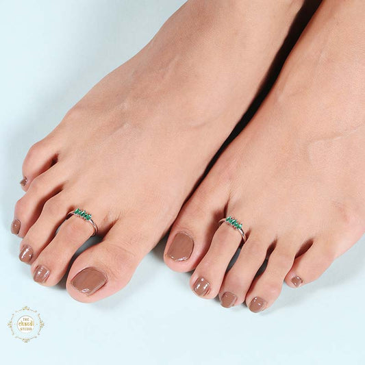 Buy Sparkling Grace Leaf Toe Ring
