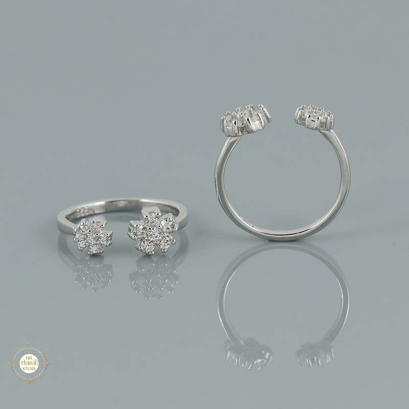 Sterling Silver Sparkling Blossom Toe Ring