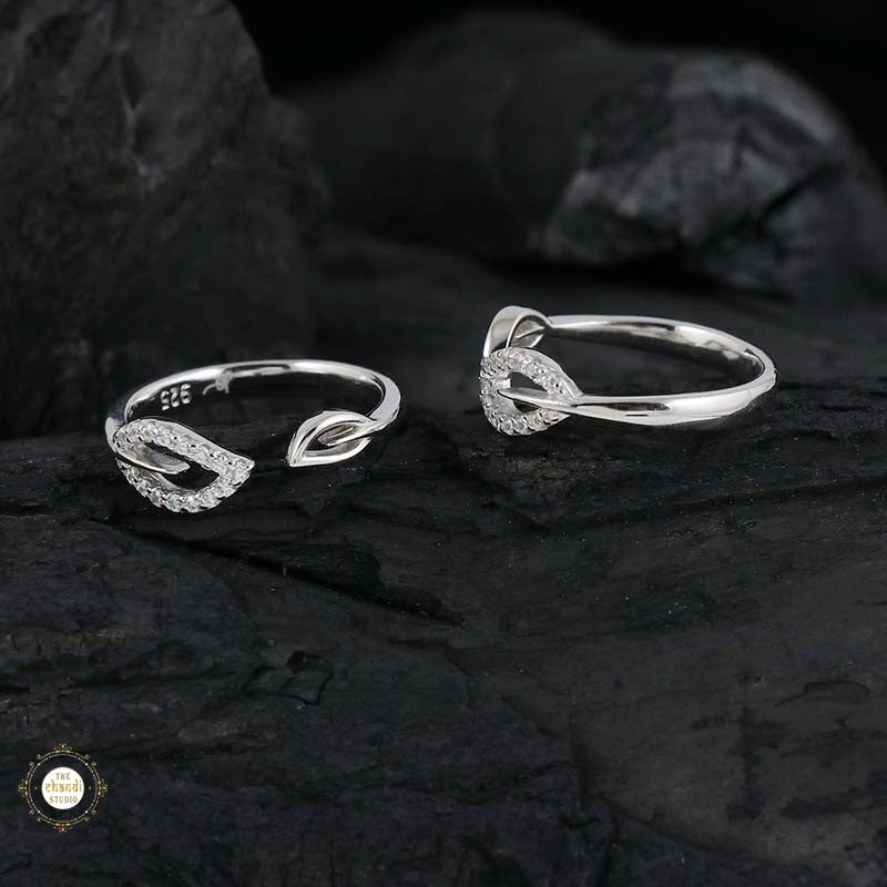 Sterling Silver Sparkling Twist Nail Band Toe Ring