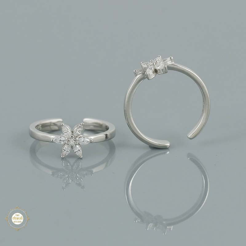 Sterling Silver Sparkling Radiant Shimmer Toe Ring