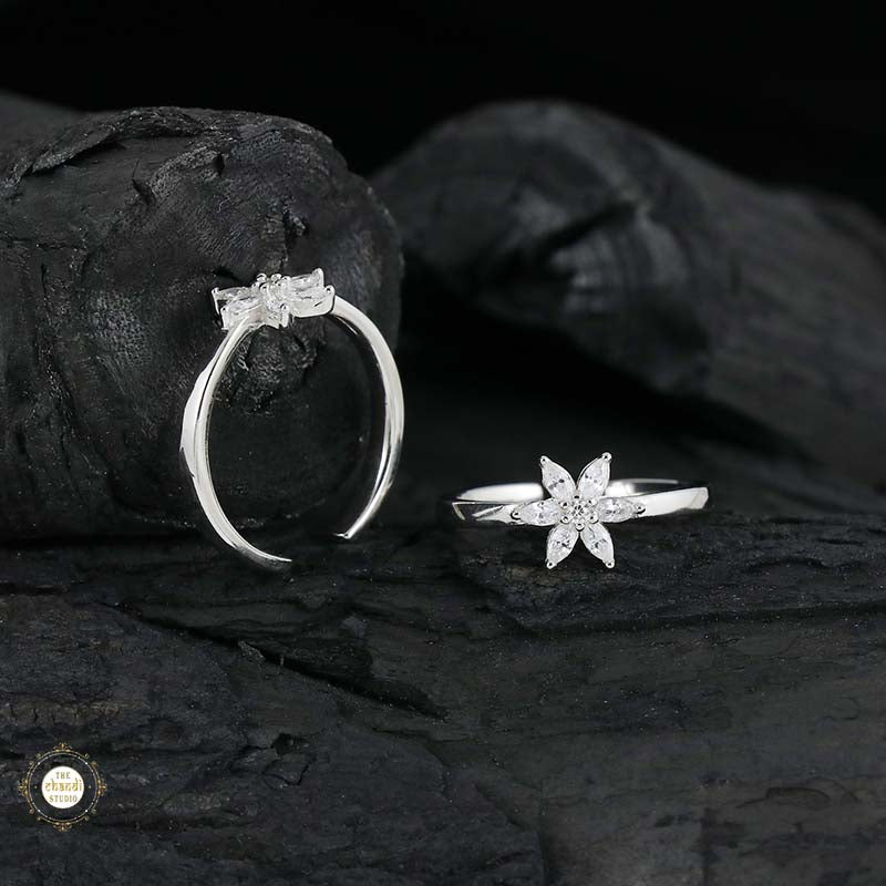 Sterling Silver Sparkling Radiant Shimmer Toe Ring