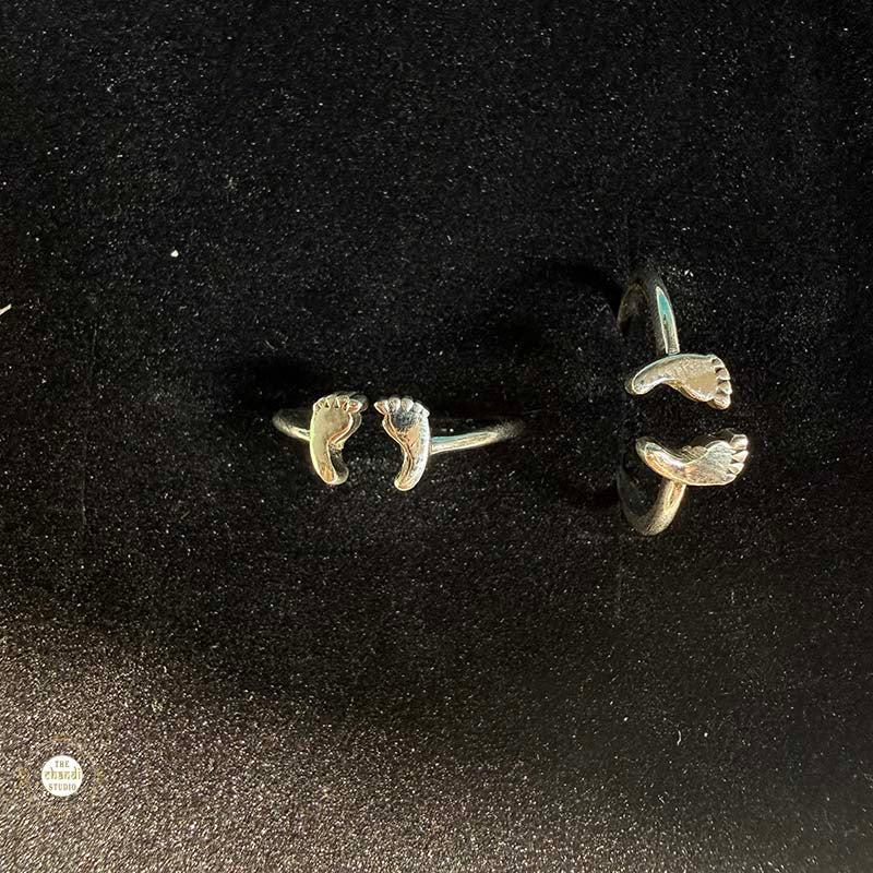 Sterling Silver Tiny Feet Toe Ring