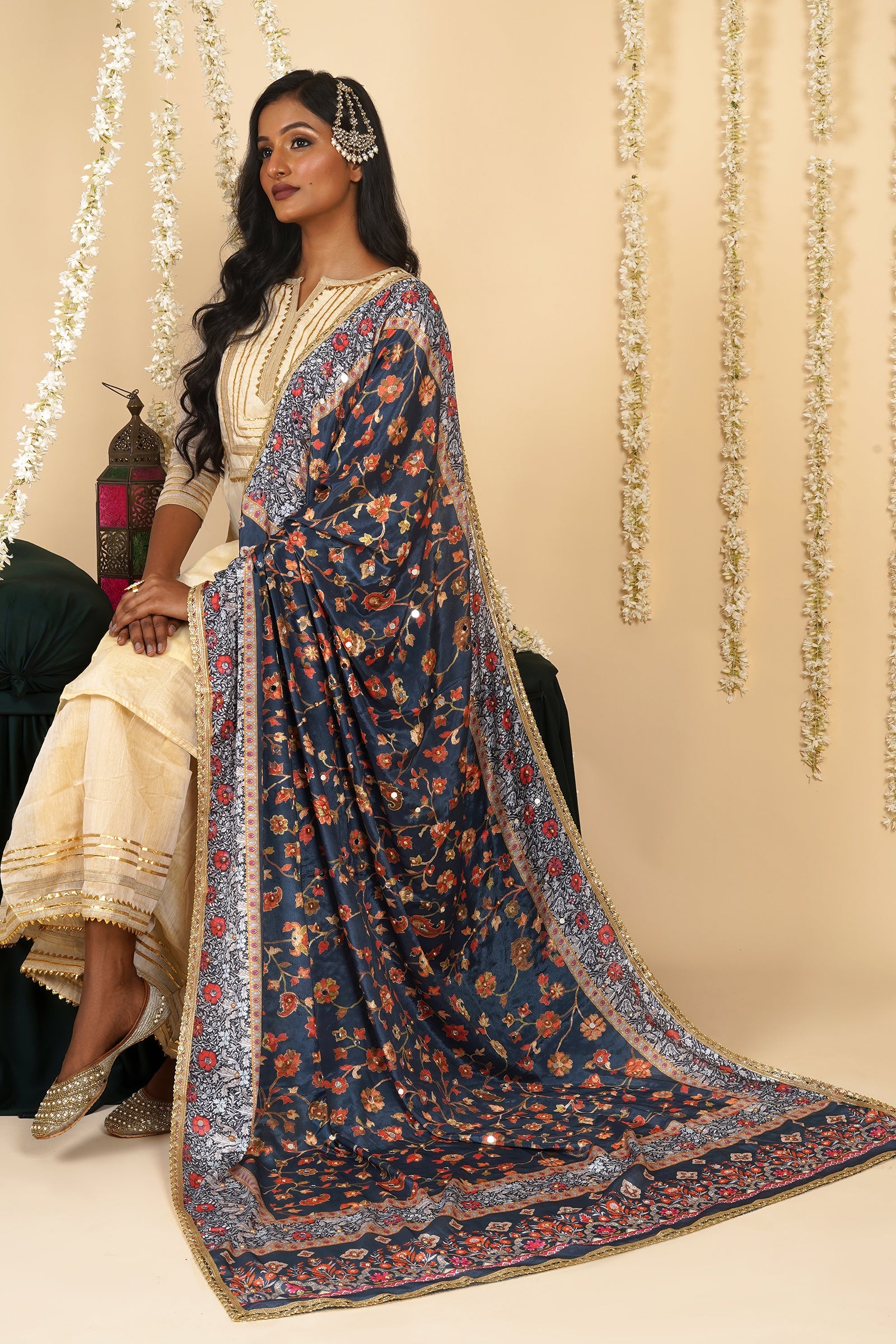Teejh Amrapali Embellished Printed Dupatta