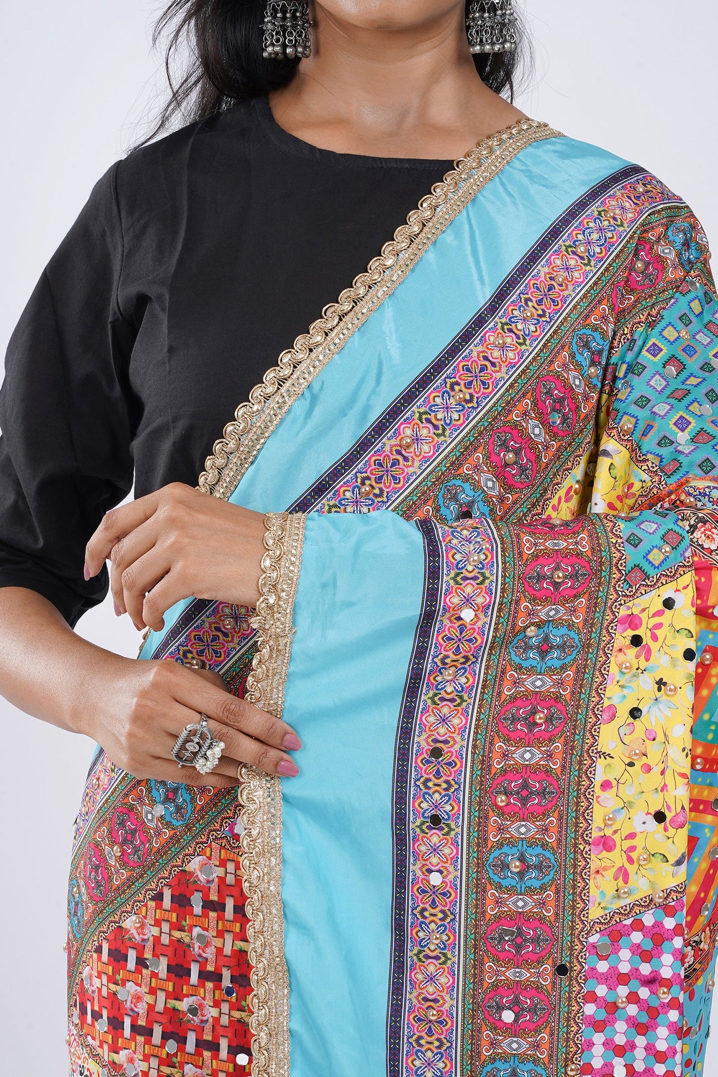 Teejh Rangila-Re Embellished Printed Dupatta