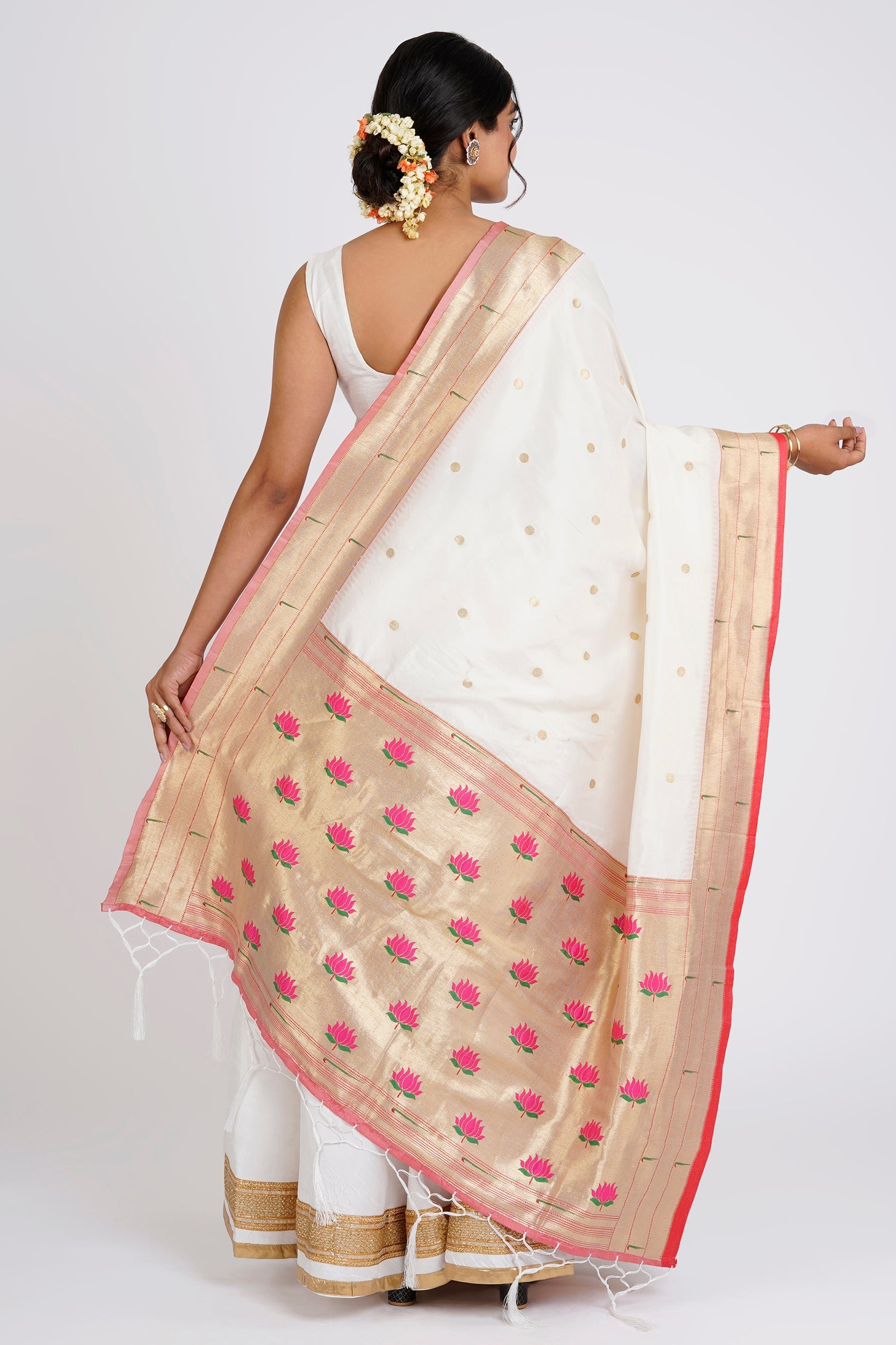 Teejh Drishti Off White Banarasi Dupatta