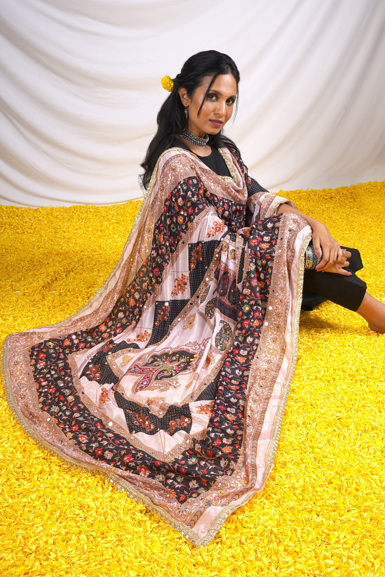 Teejh Gulnaaz Embellished Printed Dupatta