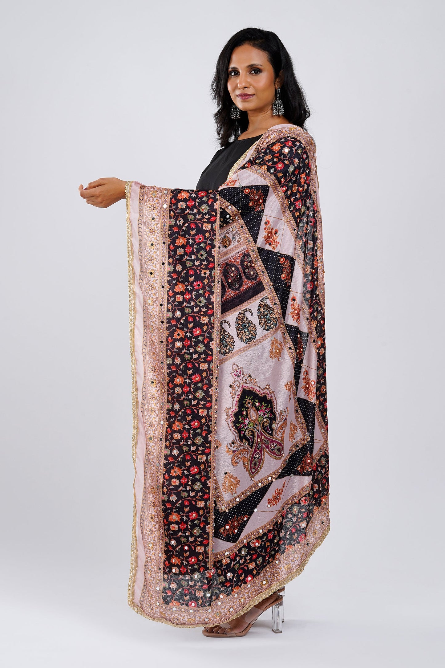 Teejh Gulnaaz Embellished Printed Dupatta