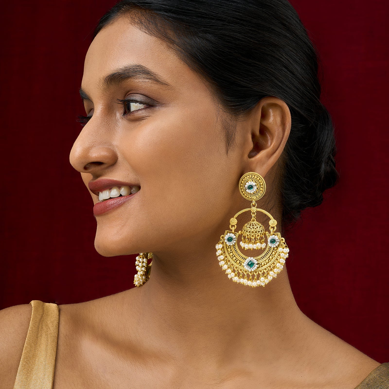 Teejh Dharal Green Stone Gold Chandbali