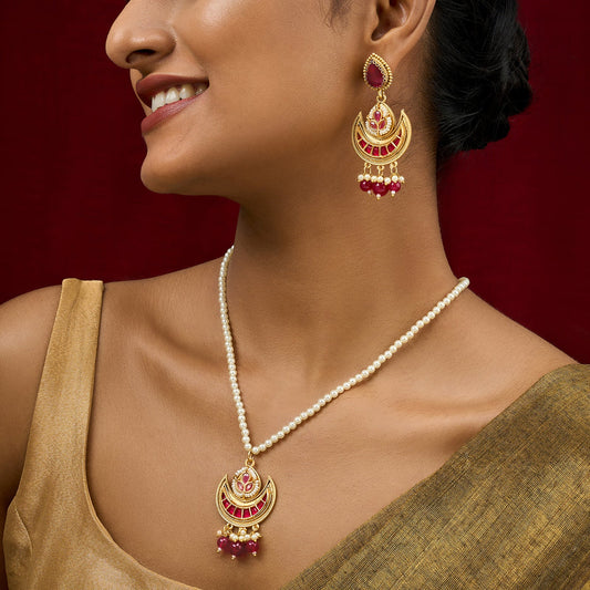 Teejh Dwana Gold Red Stones Necklace Set