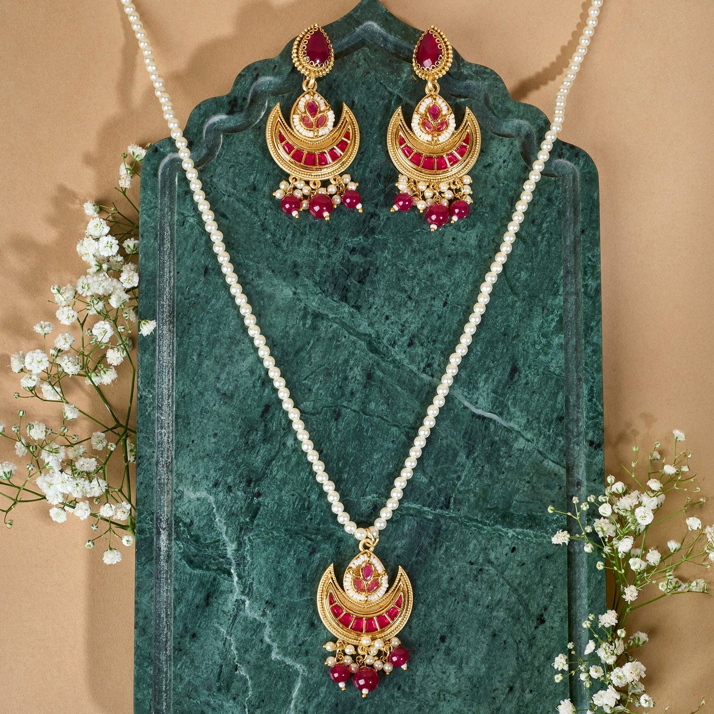 Teejh Dwana Gold Red Stones Necklace Set