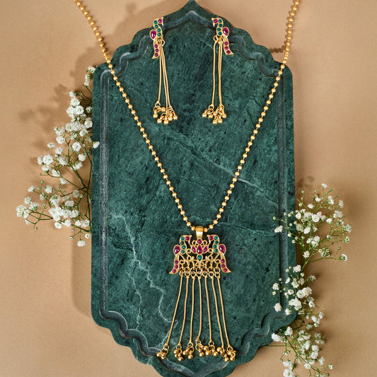 Teejh Anua Gold Red and Green Stones Necklace Set