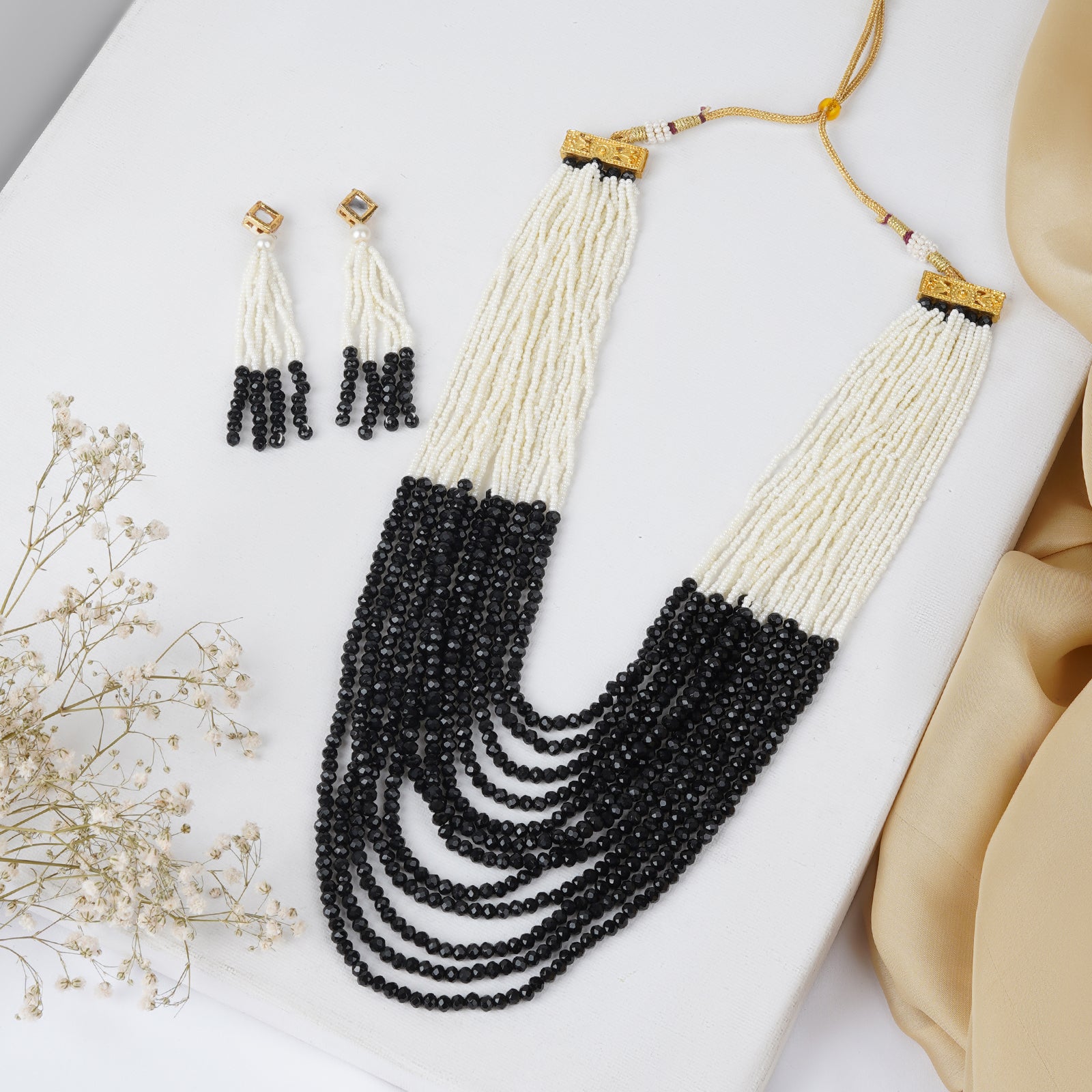 Teejh Jareen Black and White Gold Necklace Set