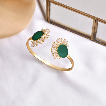 Teejh Piyali Green Studded Pearl Bracelet
