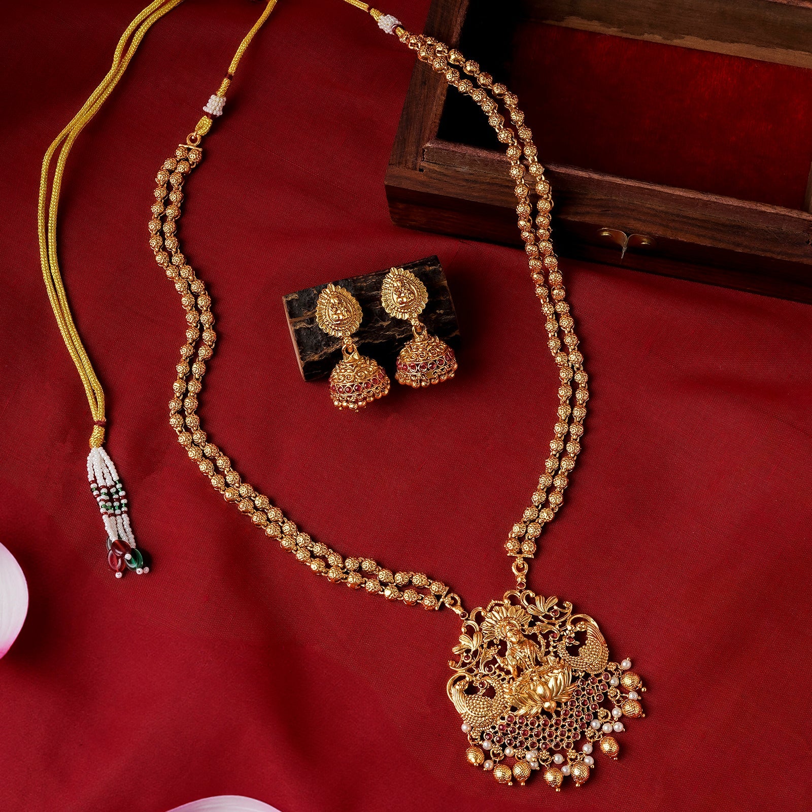 Teejh Akasha Gold Necklace Set