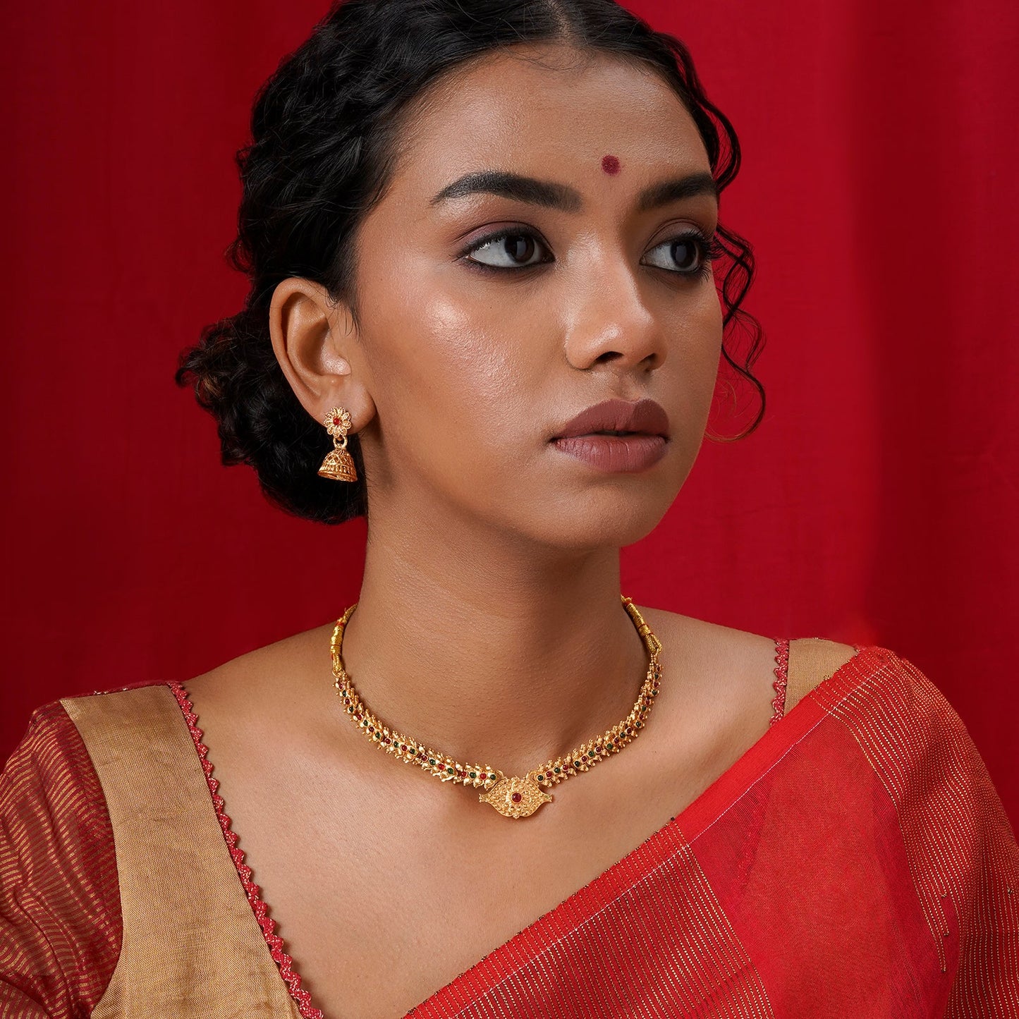 Teejh Dharmika Gold Red And Green Necklace Set