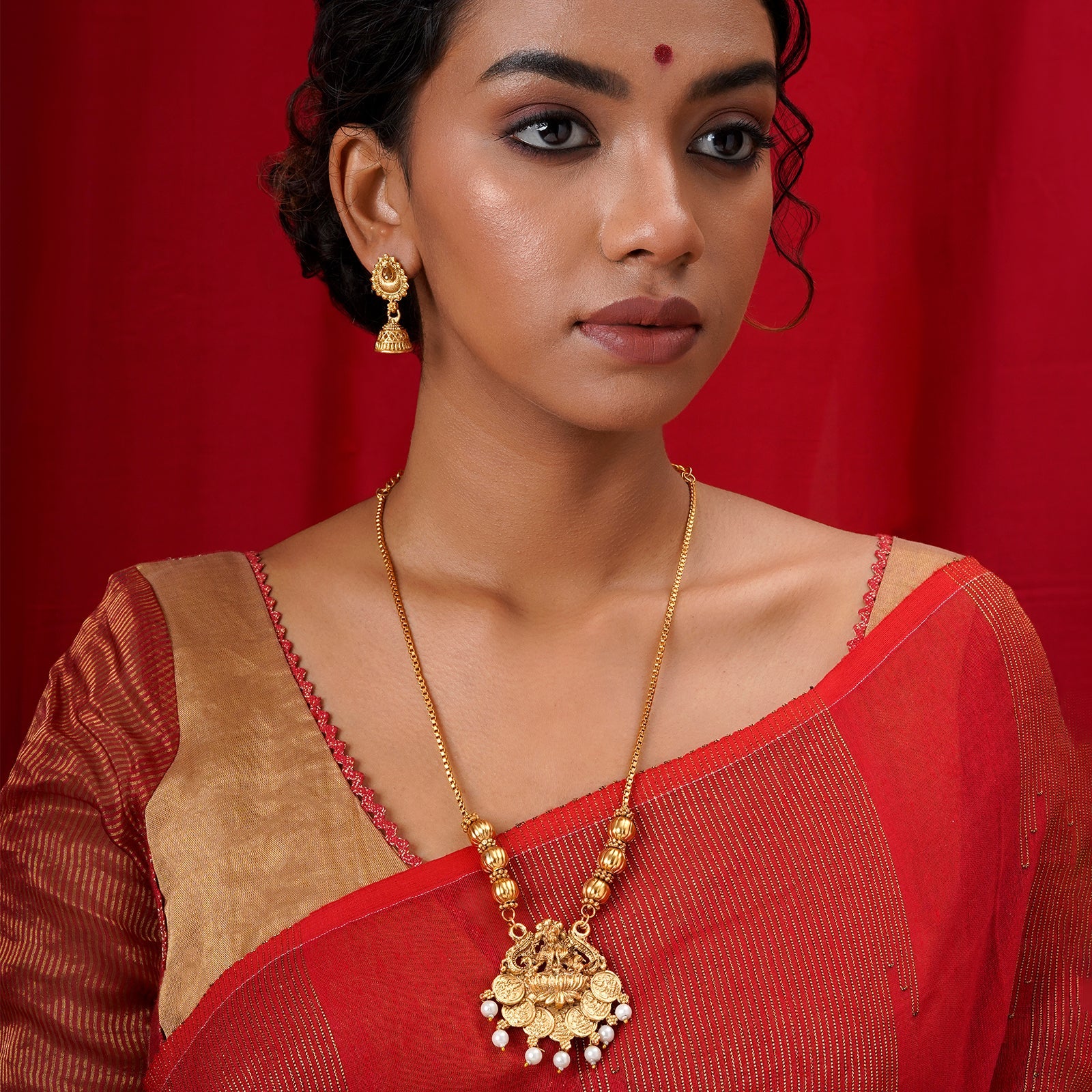 Teejh Durga Gold Red And Green Necklace Set