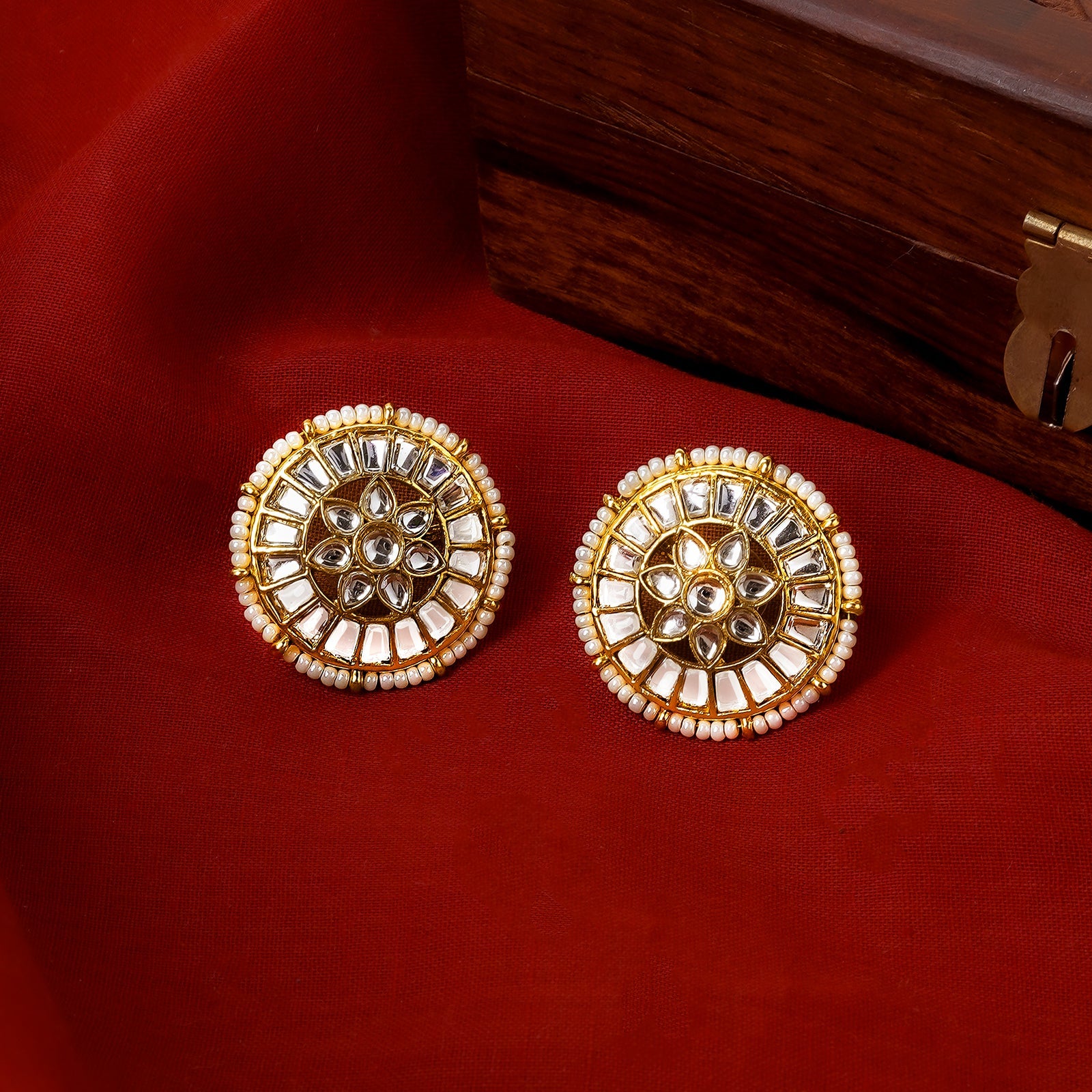 Teejh Kirtana Gold And White Stud