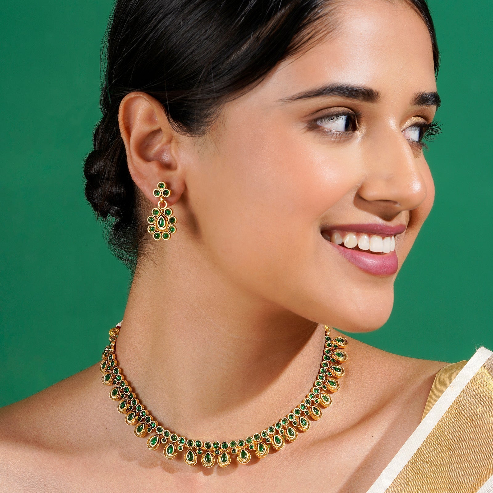Teejh Farisha Green Gold Necklace Set