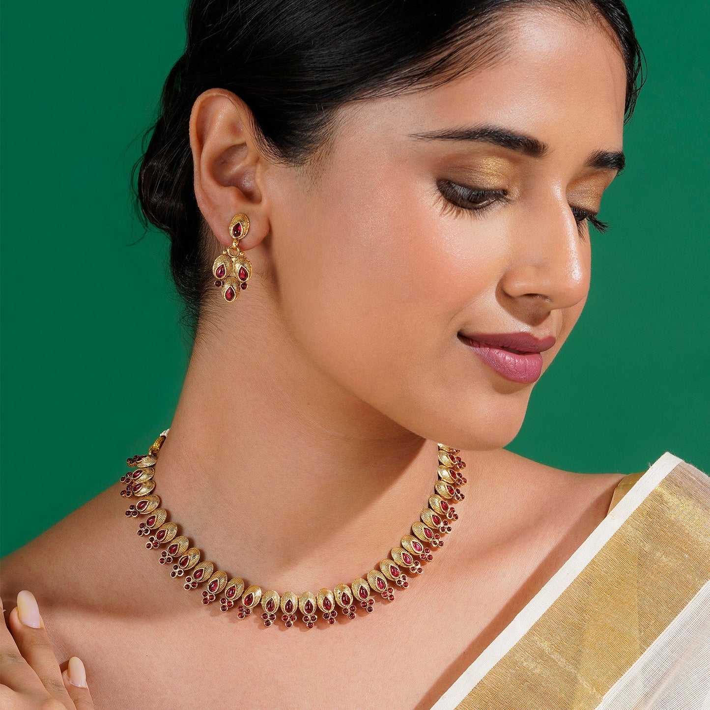 Teejh Kashvini Ruby Gold Necklace Set