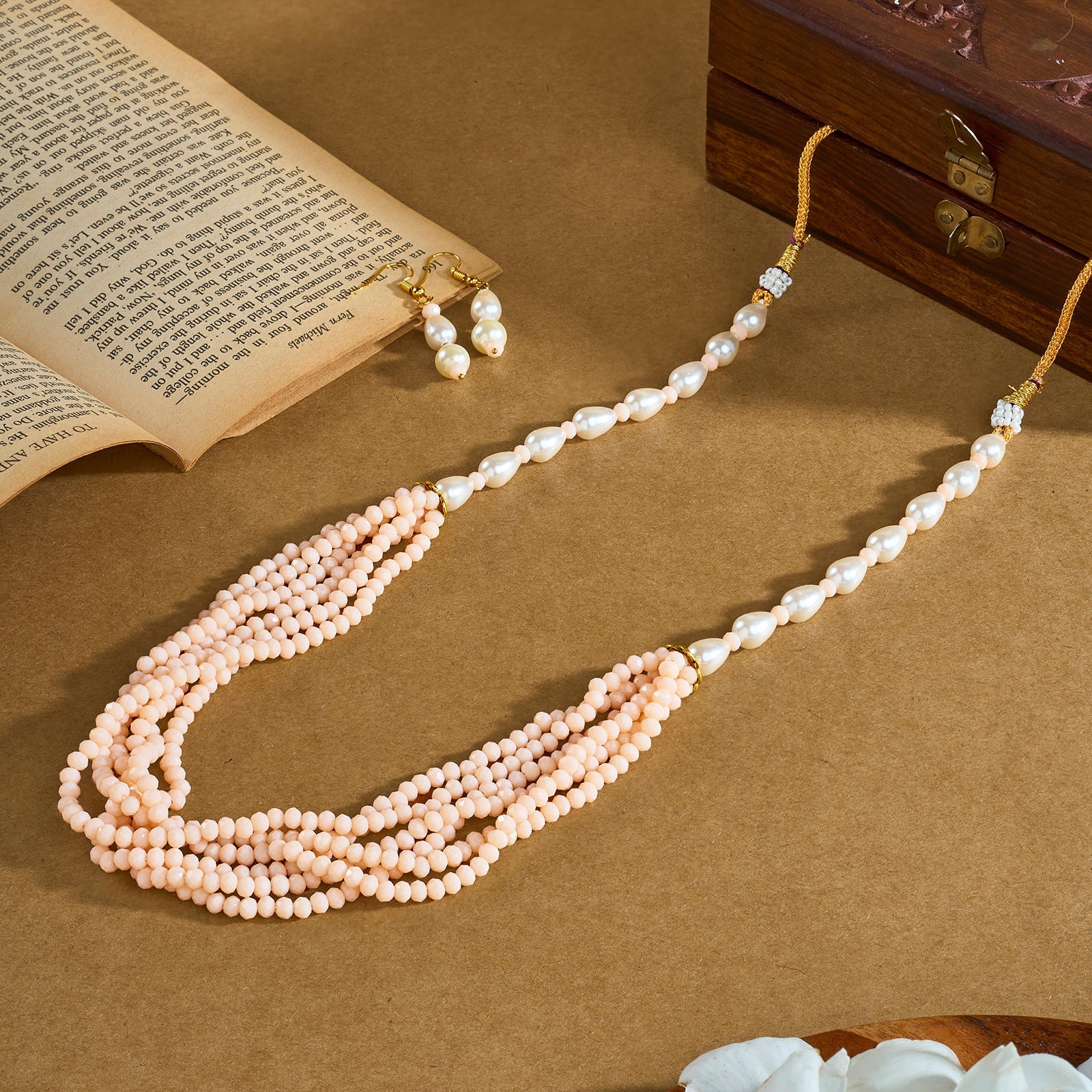 Teejh Chakra White and Peach beaded Necklace Set